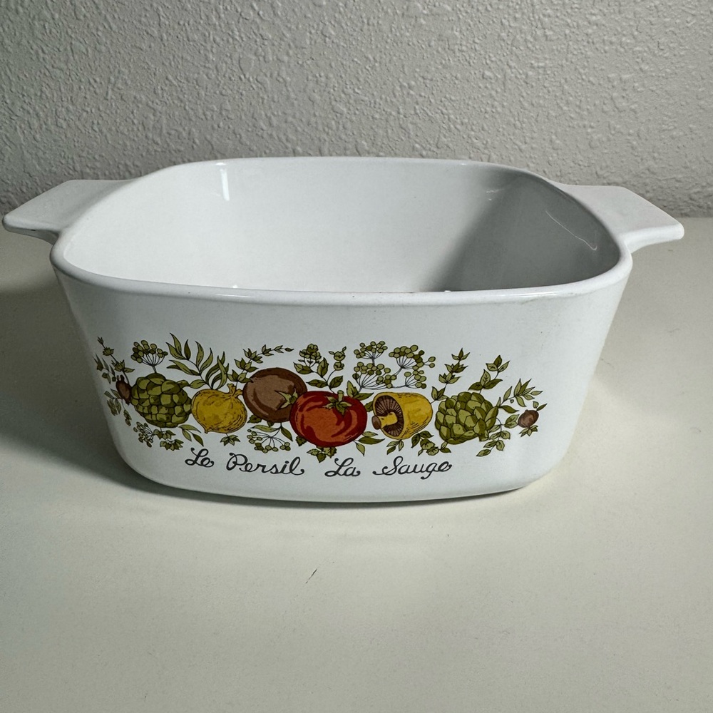 Vintage Corningware Spice of Life “Le Persil La Sauge” Design 1‎ 1/2 QT A-1B